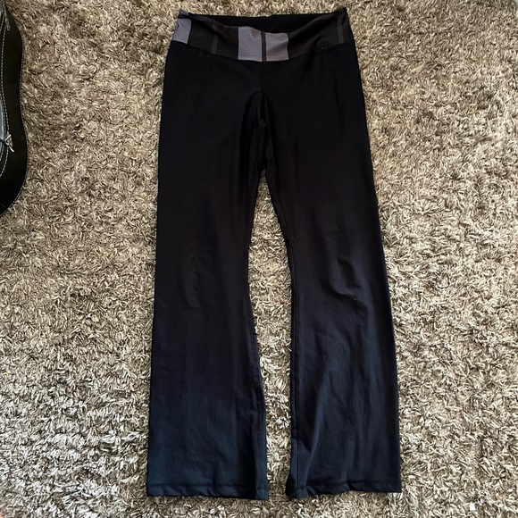 Ladies Black Yoga Pants, size Lg, not sure of brand - Picture 5 of 6